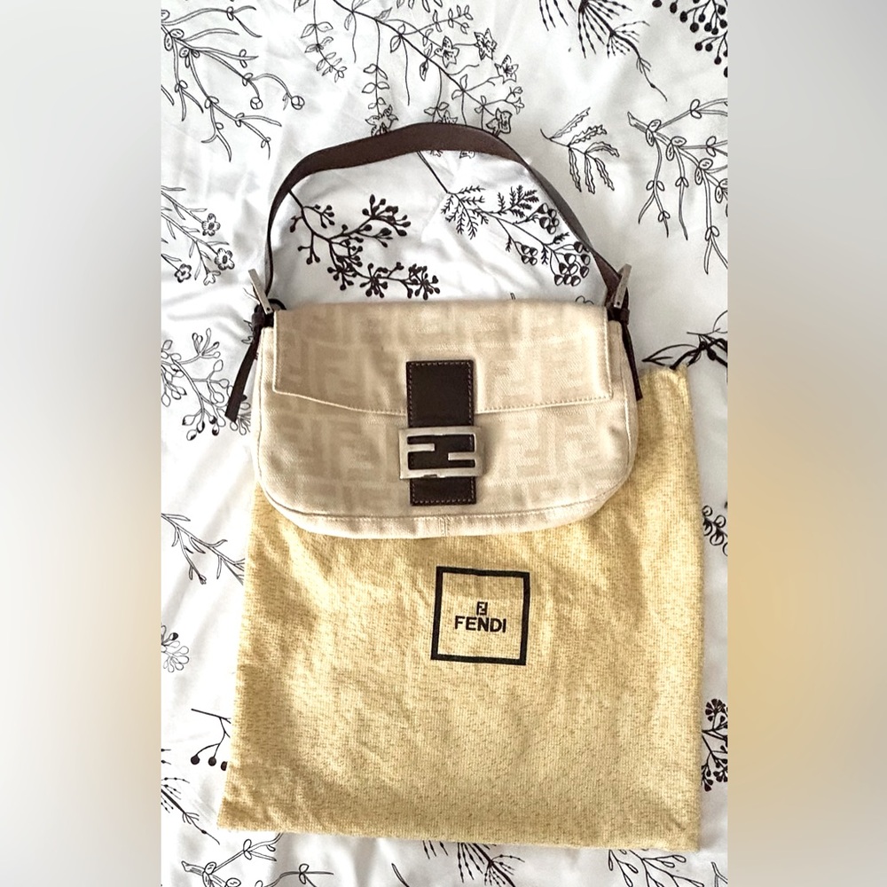 Xmas Fabulous FENDI Beige Logo Zucca Monogram Canvas Leather Trim Baguette